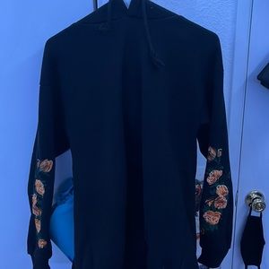 Hoodie with roses.